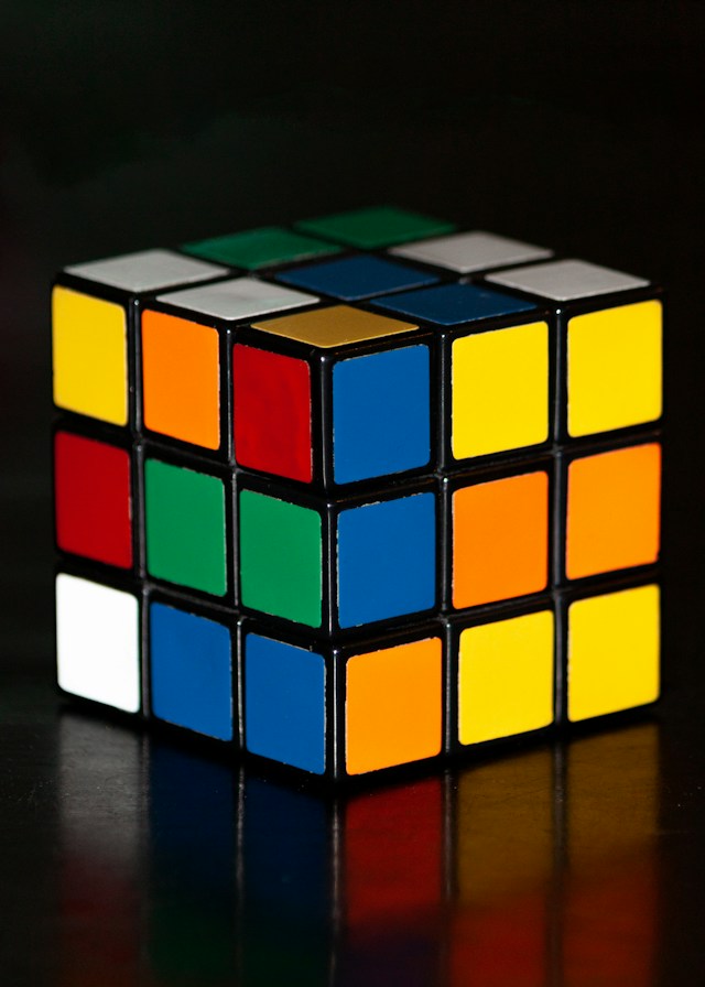 Rubikin kuutio – aikakone äärettömään tutkimukseen